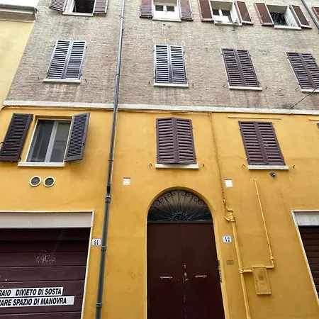 Maison Vert Appartamento In Centro Storico A Modena Exterior photo