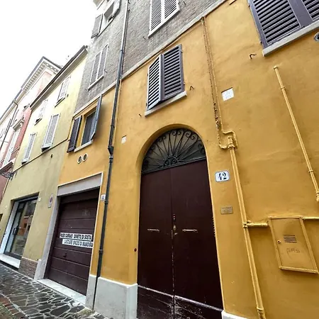 Maison Vert Appartamento In Centro Storico A Modena Exterior photo